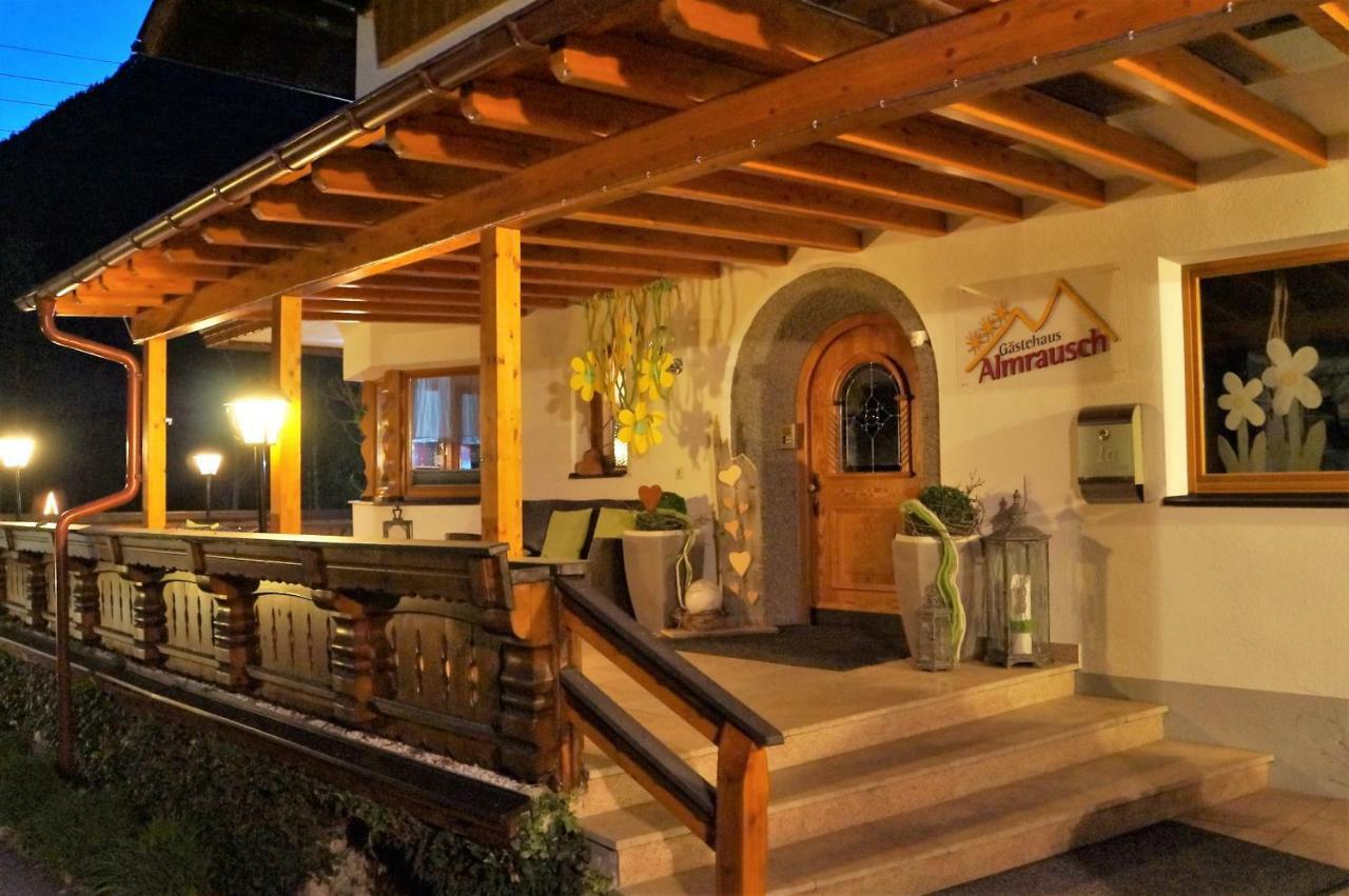 Gaestehaus Almrausch, Ferienanlage Mit Pool Nassereith Exterior photo